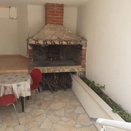 Apartments Slavica โบล ภายนอก รูปภาพ