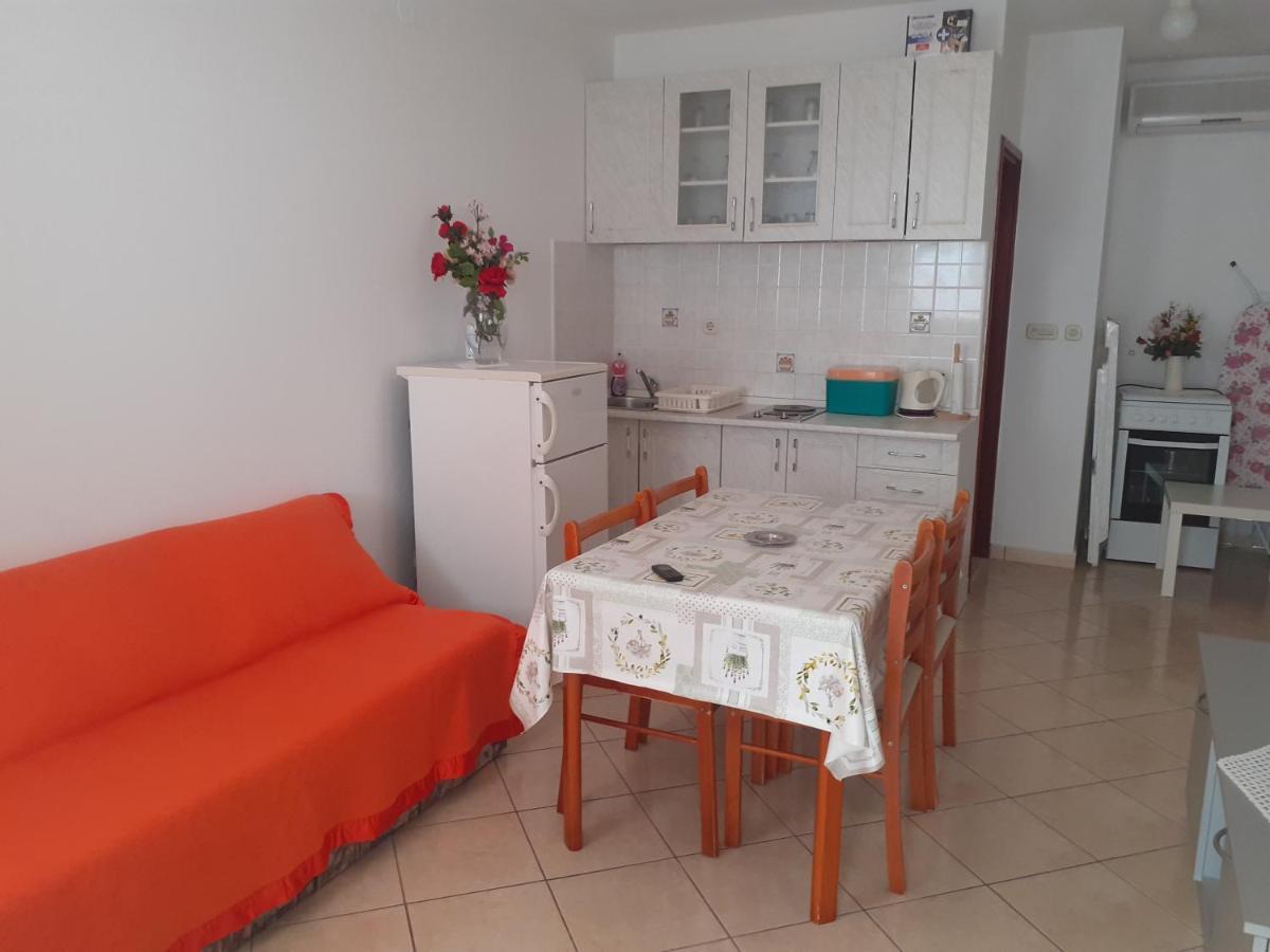 Apartments Slavica โบล ภายนอก รูปภาพ