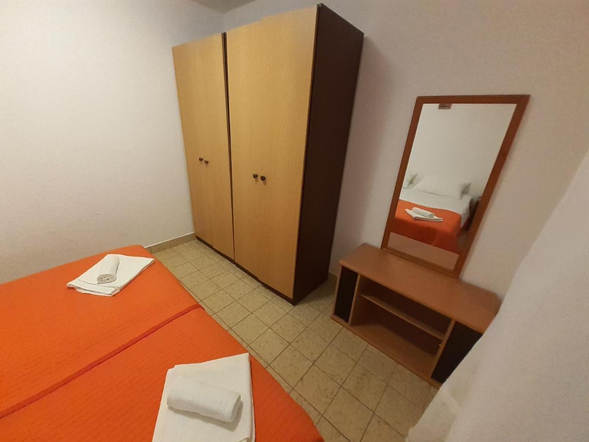 Apartments Slavica โบล ภายนอก รูปภาพ