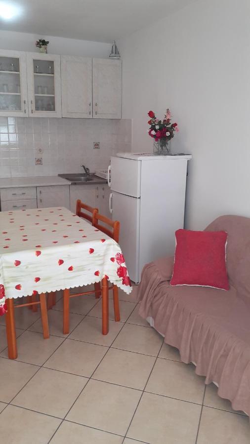 Apartments Slavica โบล ภายนอก รูปภาพ