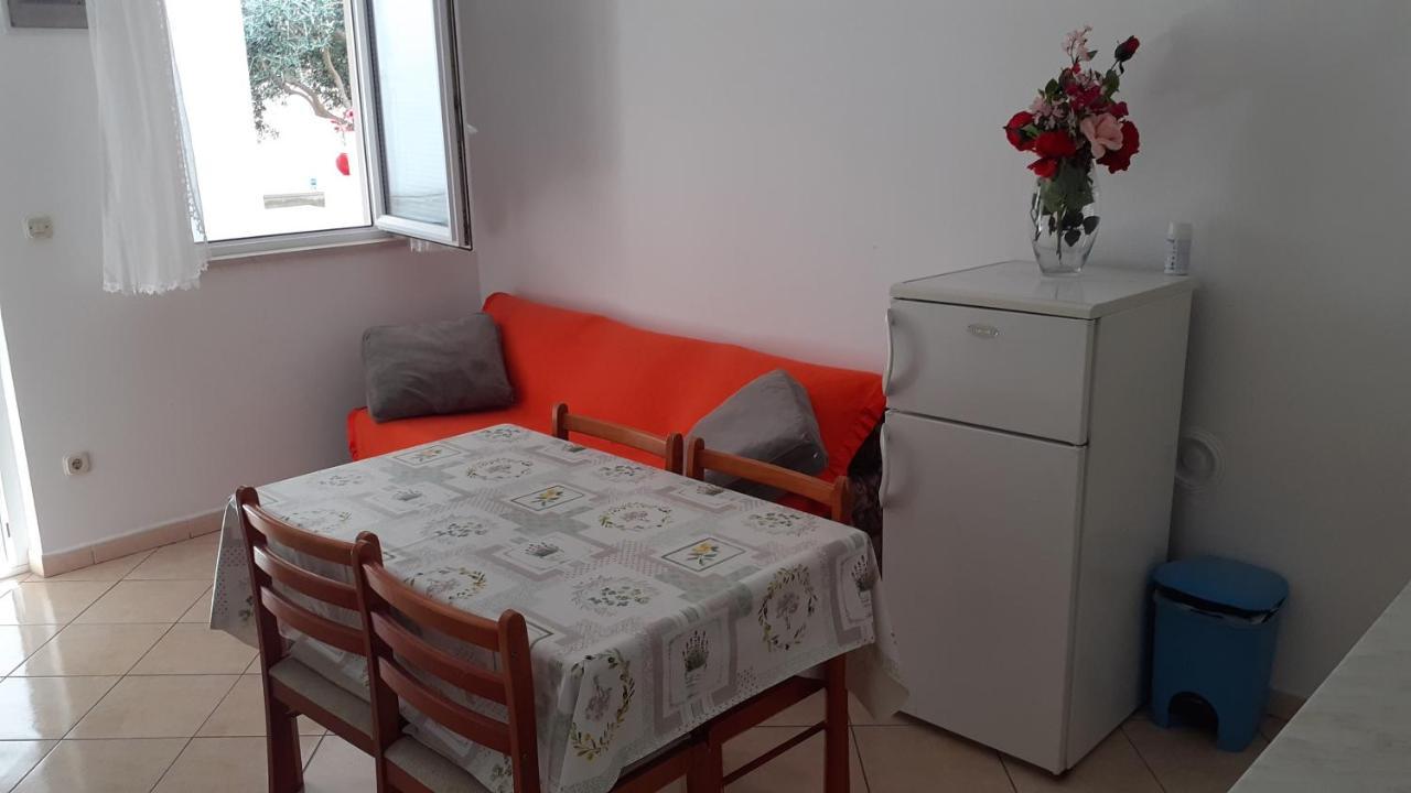Apartments Slavica โบล ภายนอก รูปภาพ