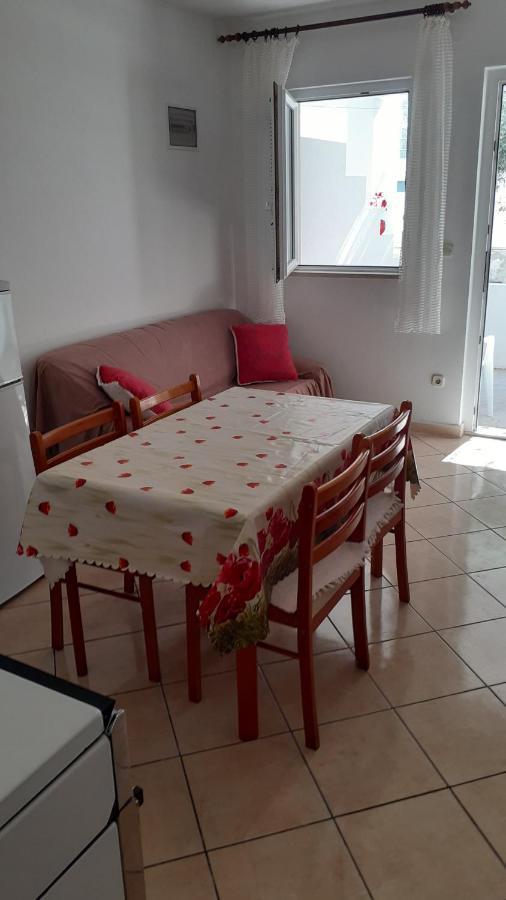 Apartments Slavica โบล ภายนอก รูปภาพ
