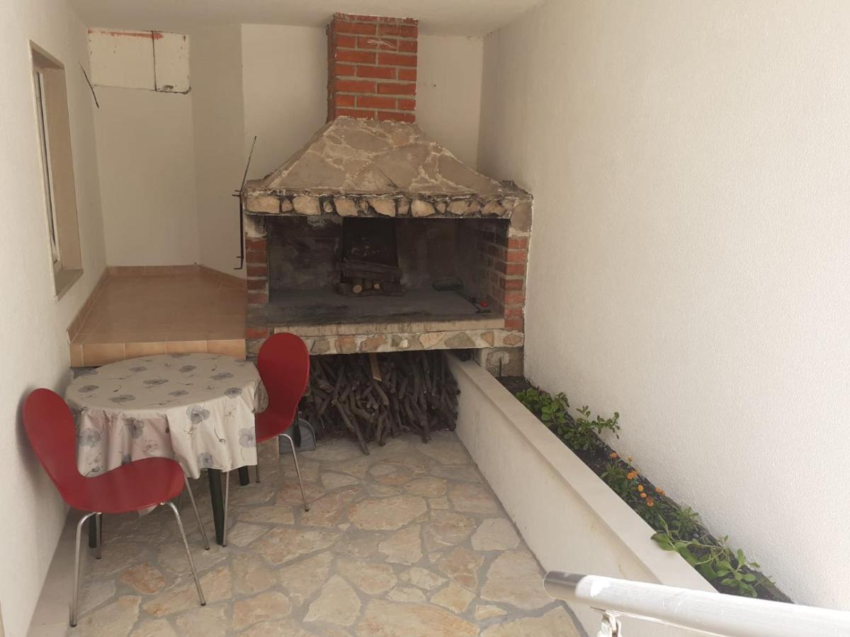 Apartments Slavica โบล ภายนอก รูปภาพ