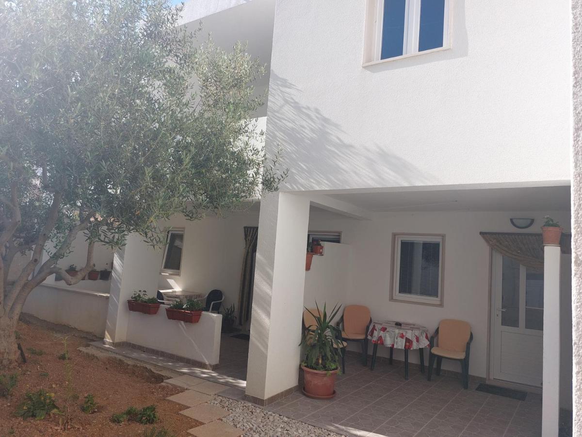 Apartments Slavica โบล ภายนอก รูปภาพ